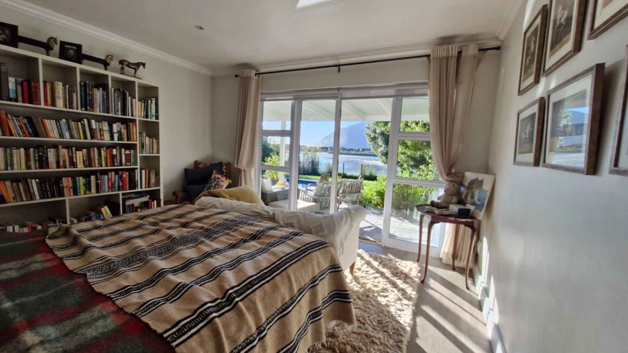 To Let 4 Bedroom Property for Rent in Lake Michelle Western Cape